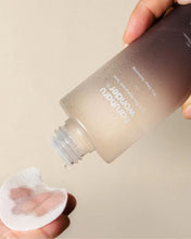 Cargar imagen en el visor de la galería, HARUHARU - Black Rice Hyaluronic Toner