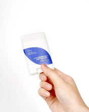 Cargar imagen en el visor de la galería, ISNTREE - Hyaluronic Acid Airy Sun Stick