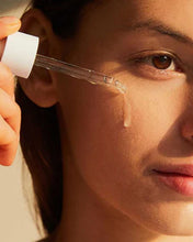 Cargar imagen en el visor de la galería, SKIN1004 - Madagascar Centella Ampoule - 100 ML