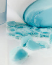 Cargar imagen en el visor de la galería, SKIN1004 - Madagascar Centella Hyalu-Cica Silky-Fit Sun Stick 20g