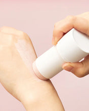 Cargar imagen en el visor de la galería, SKIN1004 - Madagascar Centella Poremizing Quick Clay Stick Mask 27g