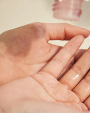Cargar imagen en el visor de la galería, Madagascar Centella Poremizing Clear Toner 210ml