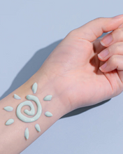 Cargar imagen en el visor de la galería, Benton - UV Defense Sun Cream