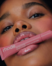 Cargar imagen en el visor de la galería, Peptide Lip Tint (Salty Tan)