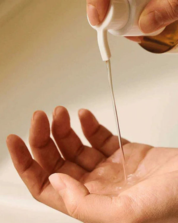 Madagascar Centella Light Cleansing Oil