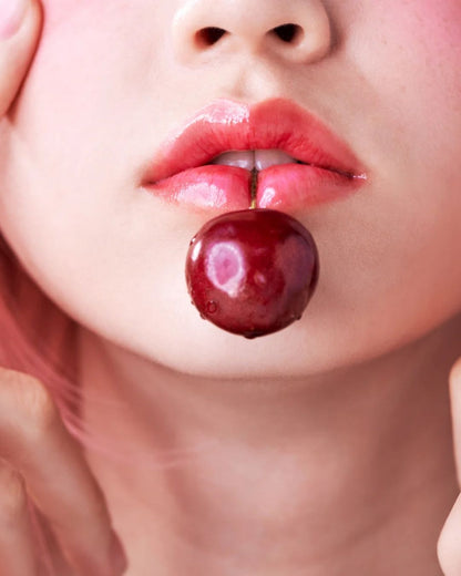 Glass Tinted Lip Balm 011 Flush Cherry - Bálsamo Labial con Color 3.5 g