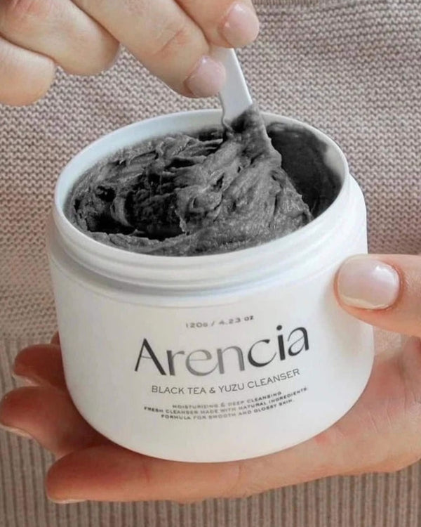 Black Tea and Yuzu Rice Mochi Cleanser - Limpiador Facial Revitalizante (120g)