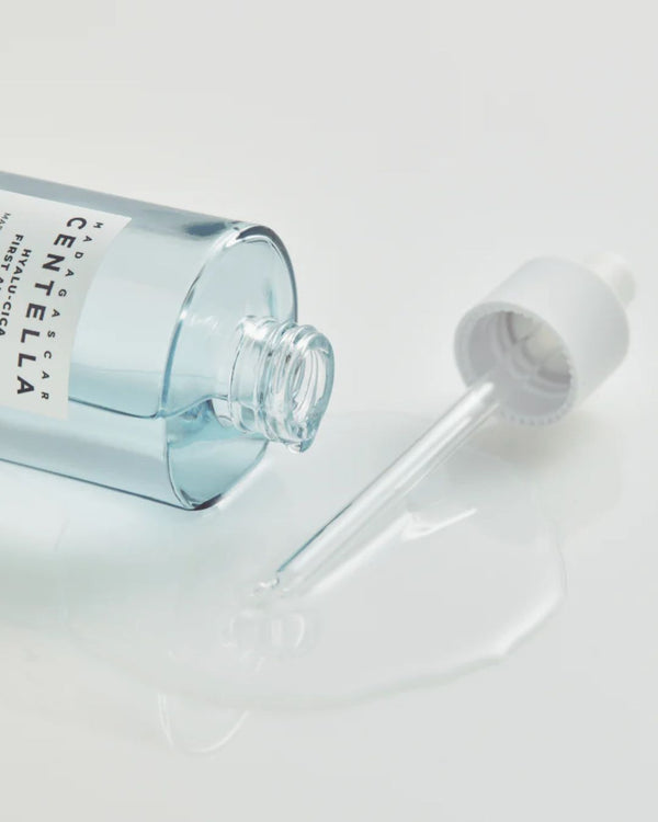 Centella Hyalu cica First ampoule  SKIN1004 
