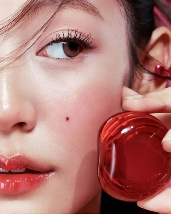 Lip & Cheek Glowy Jelly Pot + Llavero Coleccionable