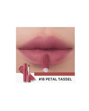 Cargar imagen en el visor de la galería, Zero Velvet Tint #18 Petal Tassel
