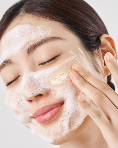 Oat-In Gentle Exfoliating Face Cleanser (150ml) — Limpiador Exfoliante Suave de Avena