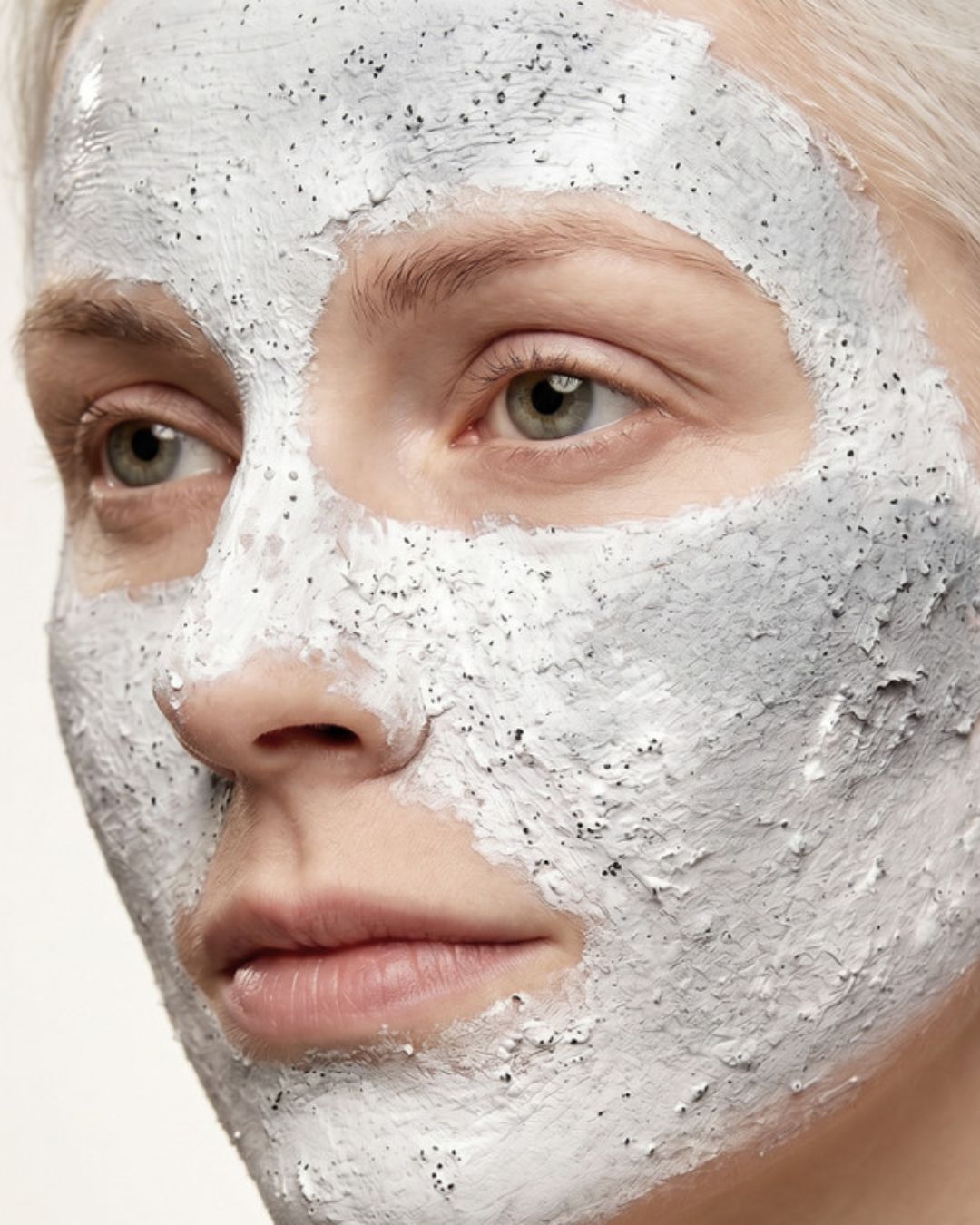 Musta Conté Mask with Charcoal Capsule | Mascarilla Purificante