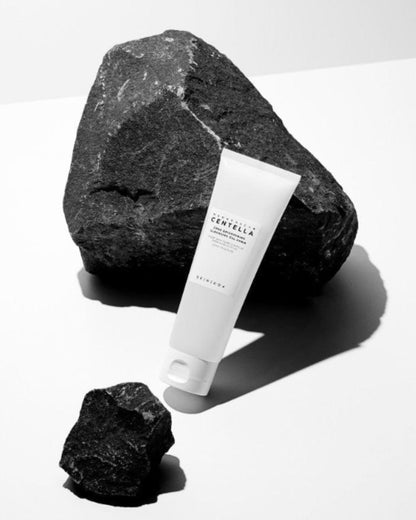 Madagascar Centella Tone Brightening Cleansing Gel Foam