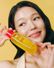 Cargar imagen en el visor de la galería, Glow Filter Vitamin Illuminating Toner 150ml
