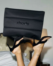 Cargar imagen en el visor de la galería, Cosmetiquera Negra (The Bubble Pouch)
