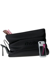 Cargar imagen en el visor de la galería, Cosmetiquera Negra (The Bubble Pouch)

