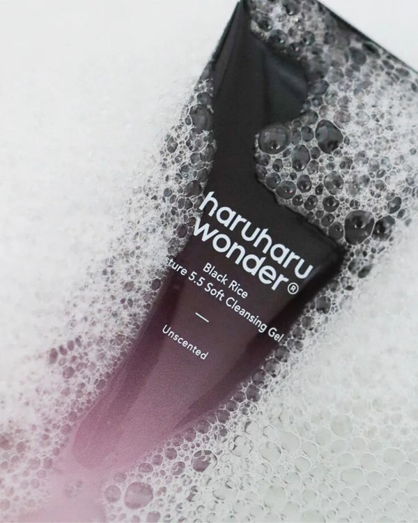 Black Rice Moisture 5.5 Soft Cleansing Gel